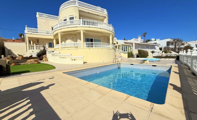 Venta · Villa / Chalet · Torreguadiaro · Costa del Sol