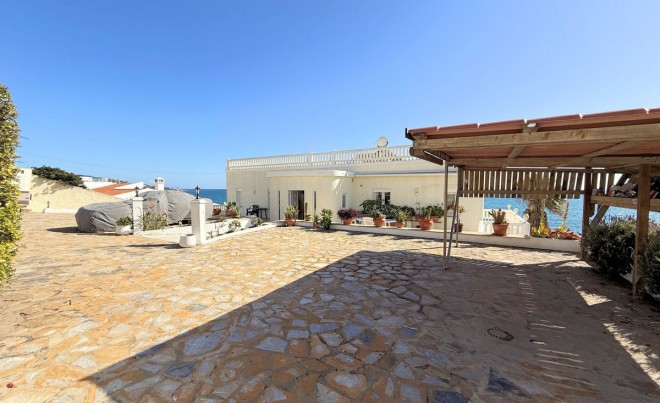 Venta · Villa / Chalet · Torreguadiaro · Costa del Sol