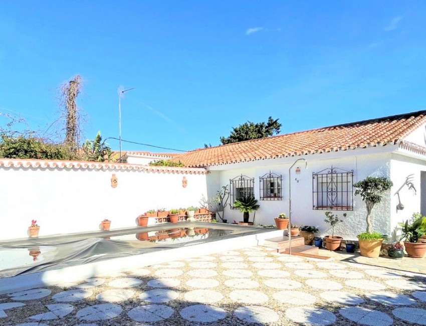 Venta · Villa / Chalet · La Duquesa · Costa del Sol