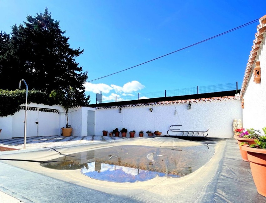 Venta · Villa / Chalet · La Duquesa · Costa del Sol