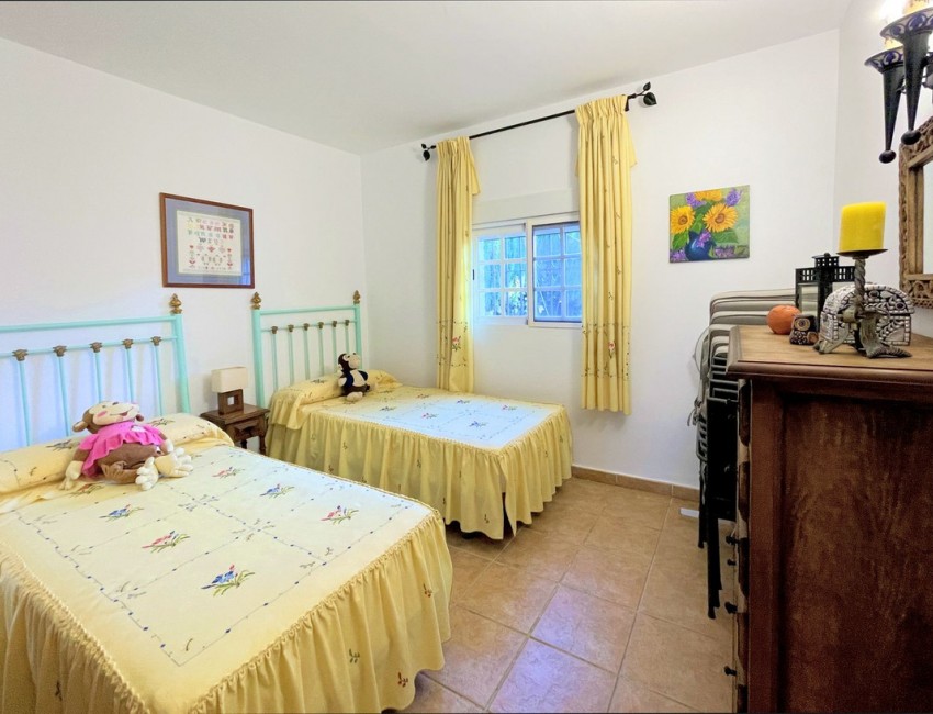 Venta · Villa / Chalet · La Duquesa · Costa del Sol