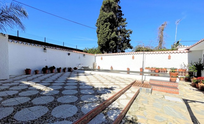 Venta · Villa / Chalet · La Duquesa · Costa del Sol