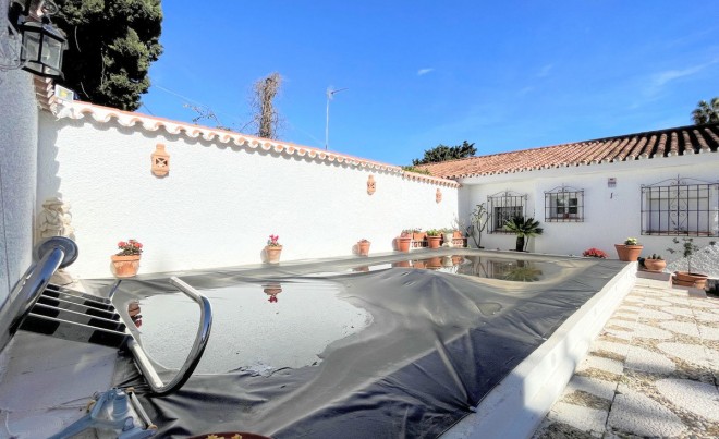 Venta · Villa / Chalet · La Duquesa · Costa del Sol