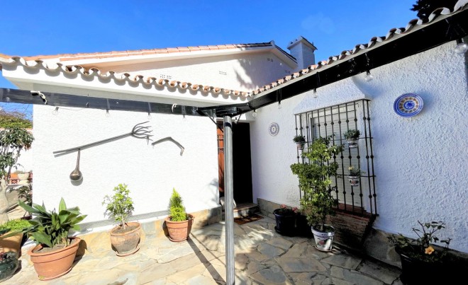 Venta · Villa / Chalet · La Duquesa · Costa del Sol