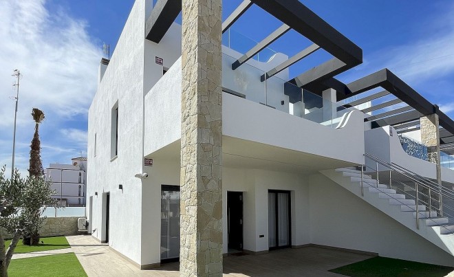 Nueva construcción  · Bungalow / Adosado / Semiadosado · Orihuela Costa · Villamartín