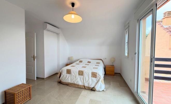 Venta · Apartamento / Piso · Casares · Costa del Sol