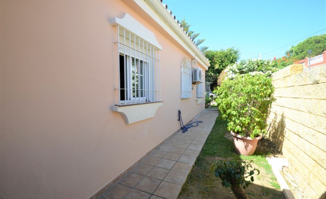 Venta · Villa / Chalet · Estepona · Costa del Sol