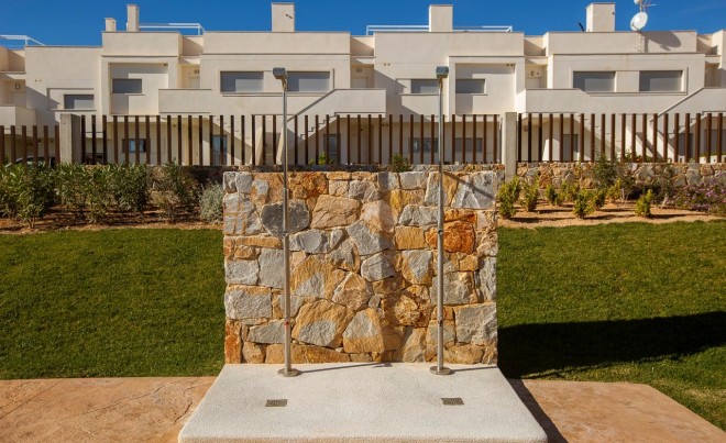 Nueva construcción  · Bungalow / Adosado / Semiadosado · Los Montesinos · Vistabella Golf