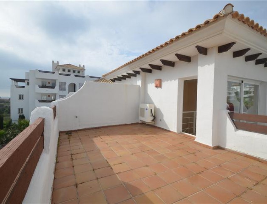 Sale · Bungalow / Townhouse / Detached / Terraced · Selwo · Costa del Sol