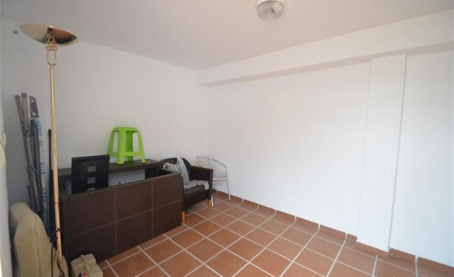 Sale · Bungalow / Townhouse / Detached / Terraced · Selwo · Costa del Sol