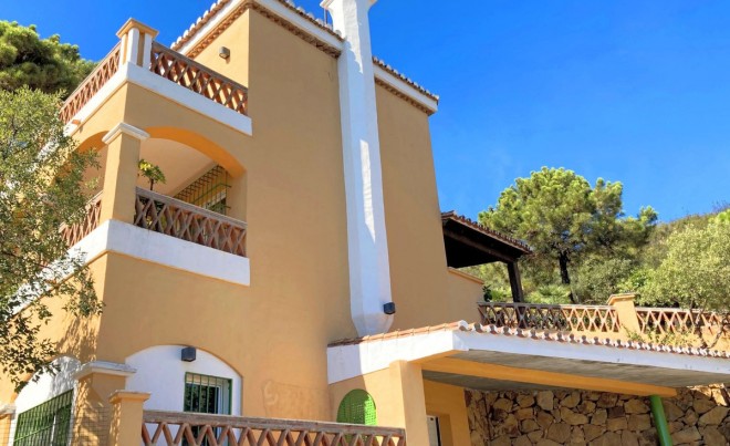 Venta · Villa / Chalet · Estepona · Costa del Sol