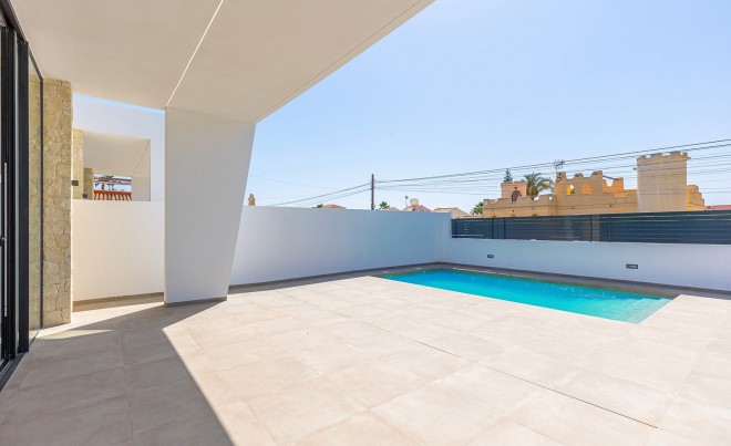 Nueva construcción  · Villa / Chalet · Torrevieja · Los Balcones