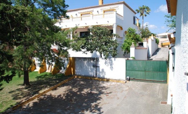 Venta · Villa / Chalet · Estepona · Costa del Sol