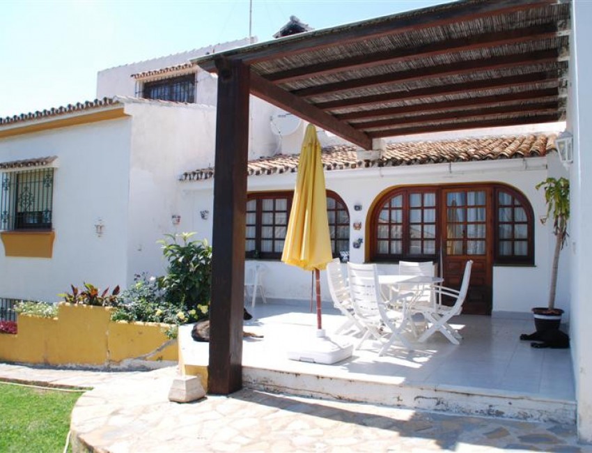 Venta · Villa / Chalet · Estepona · Costa del Sol