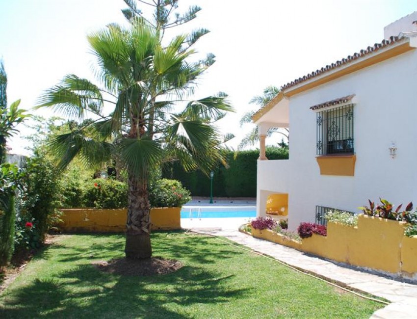 Venta · Villa / Chalet · Estepona · Costa del Sol