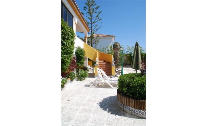 Venta · Villa / Chalet · Estepona · Costa del Sol