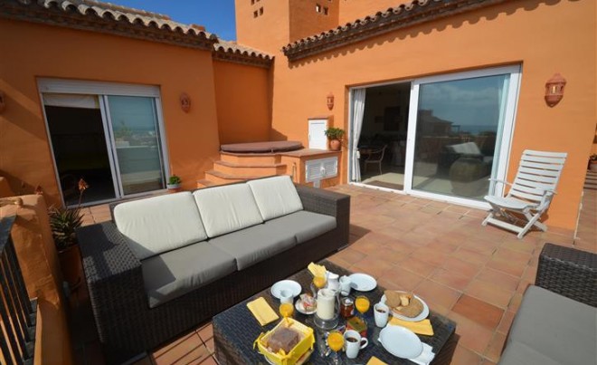 Sale · Apartment / Flat · La Duquesa · Costa del Sol