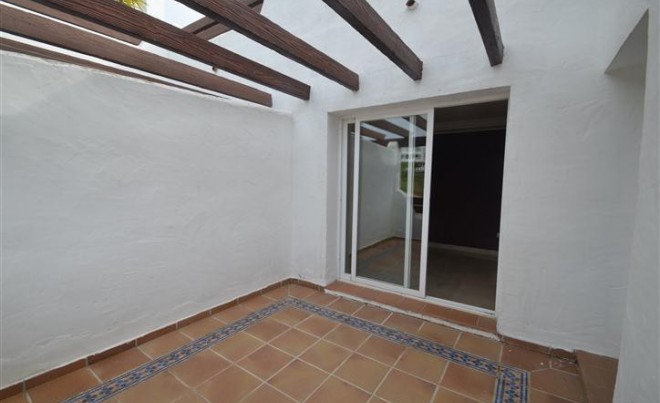 Sale · Bungalow / Townhouse / Detached / Terraced · Selwo · Costa del Sol