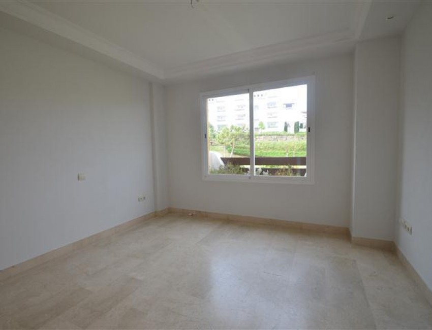 Sale · Bungalow / Townhouse / Detached / Terraced · Selwo · Costa del Sol