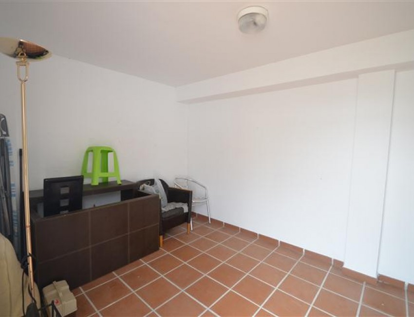 Sale · Bungalow / Townhouse / Detached / Terraced · Selwo · Costa del Sol