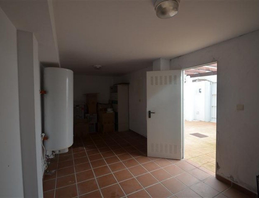 Sale · Bungalow / Townhouse / Detached / Terraced · Selwo · Costa del Sol