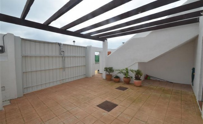 Sale · Bungalow / Townhouse / Detached / Terraced · Selwo · Costa del Sol