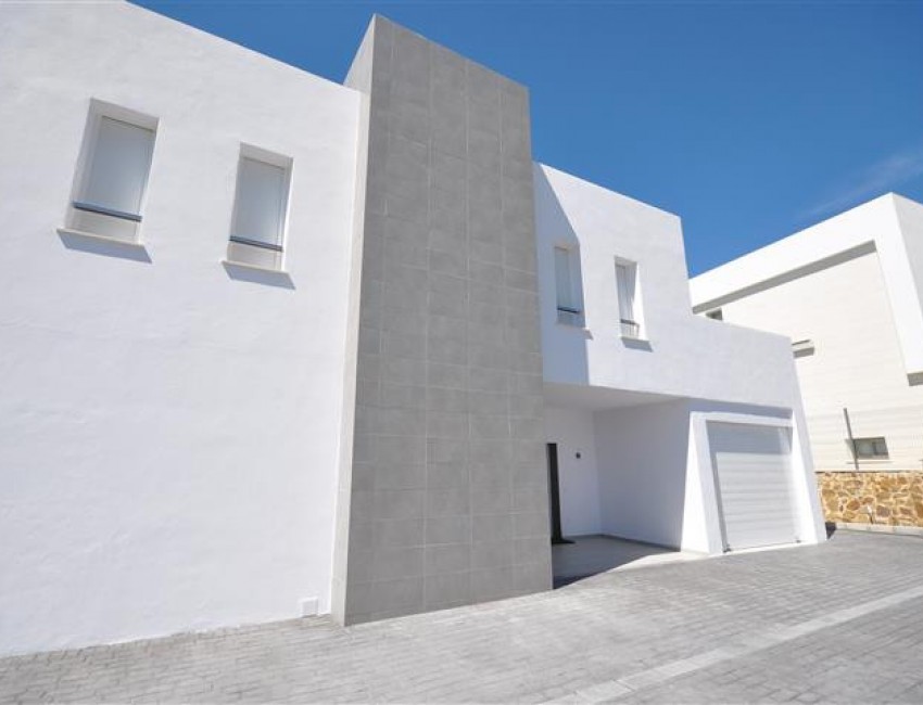 Venta · Villa / Chalet · San Roque · Costa del Sol