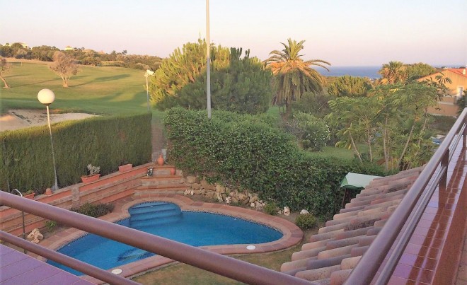 Venta · Villa / Chalet · La Duquesa · Costa del Sol