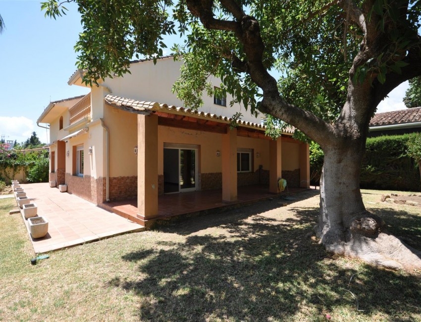 Venta · Villa / Chalet · SAN PEDRO ALCÁNTARA · Costa del Sol