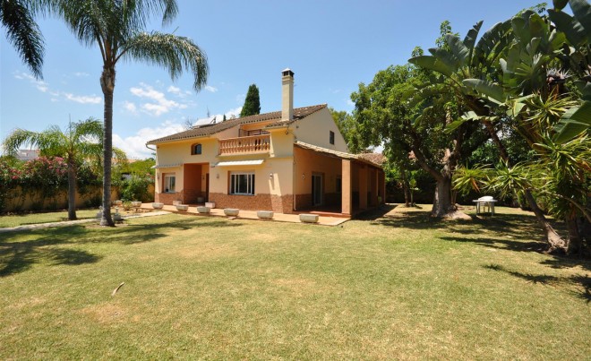 Venta · Villa / Chalet · SAN PEDRO ALCÁNTARA · Costa del Sol