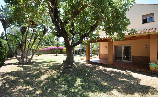 Venta · Villa / Chalet · SAN PEDRO ALCÁNTARA · Costa del Sol