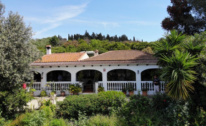 Sale · Villa · San Martín de Tesorillo · Costa del Sol