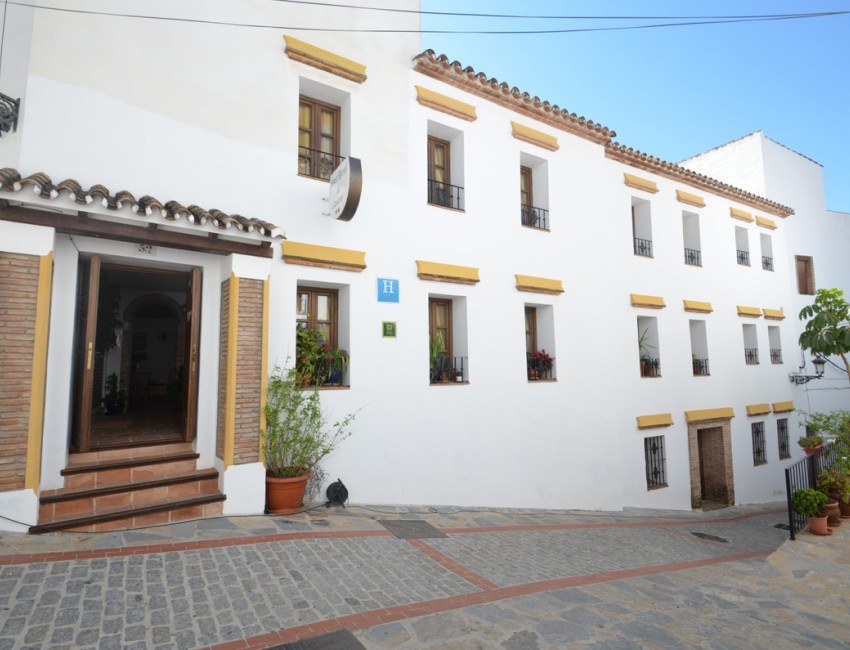 Revente · Local Commercial · Casares · Costa del Sol