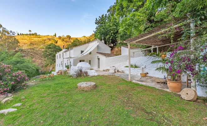 Venta · Villa / Chalet · Coín · Costa del Sol