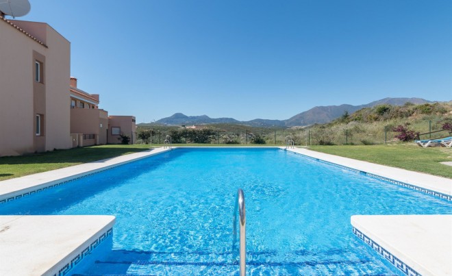 Sale · Apartment / Flat · Casares · Costa del Sol