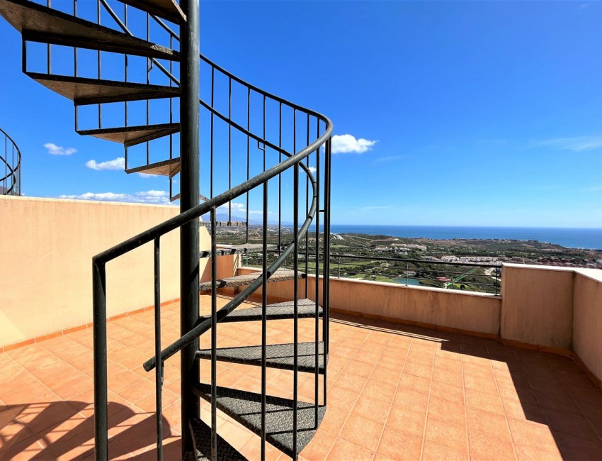 Sale · Apartment / Flat · Casares · Costa del Sol