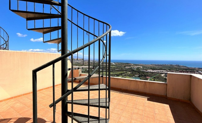 Sale · Apartment / Flat · Casares · Costa del Sol