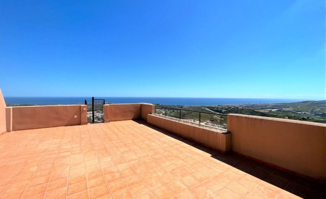 Sale · Apartment / Flat · Casares · Costa del Sol