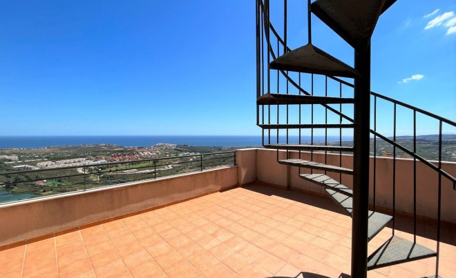 Sale · Apartment / Flat · Casares · Costa del Sol