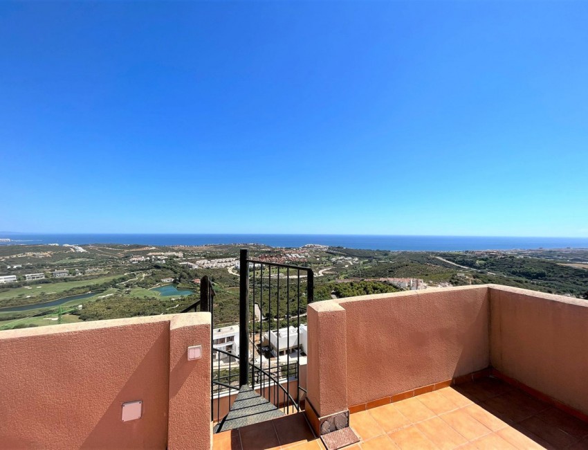 Sale · Apartment / Flat · Casares · Costa del Sol