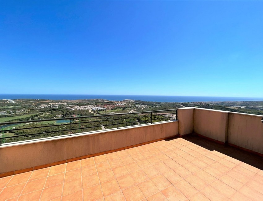 Sale · Apartment / Flat · Casares · Costa del Sol