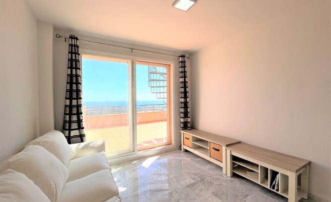 Sale · Apartment / Flat · Casares · Costa del Sol