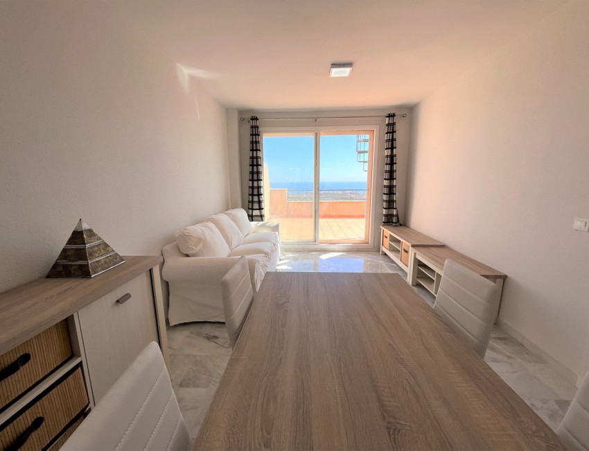 Sale · Apartment / Flat · Casares · Costa del Sol