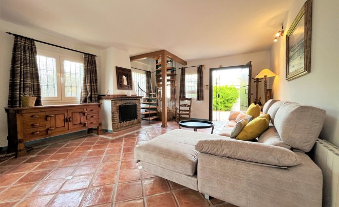 Venta · Villa / Chalet · Estepona · Costa del Sol