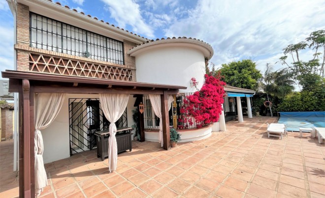 Venta · Villa / Chalet · Estepona · Costa del Sol