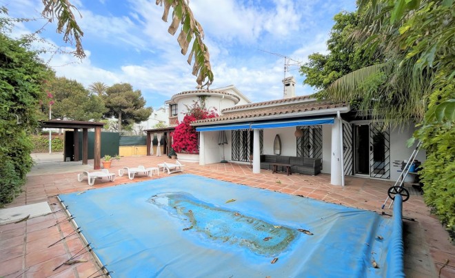 Venta · Villa / Chalet · Estepona · Costa del Sol