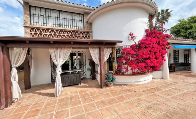 Venta · Villa / Chalet · Estepona · Costa del Sol