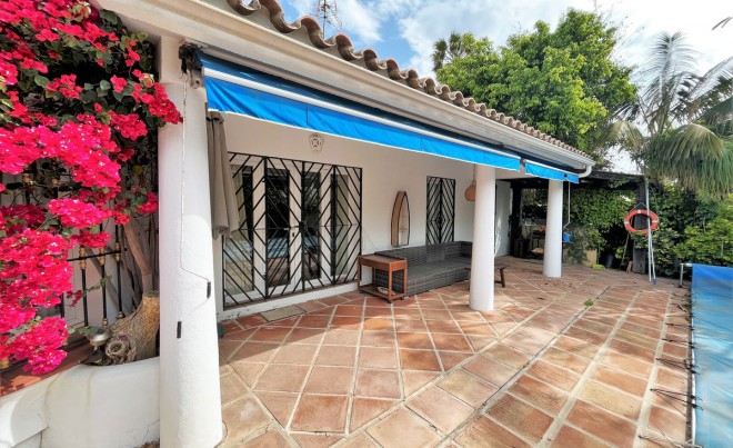 Venta · Villa / Chalet · Estepona · Costa del Sol