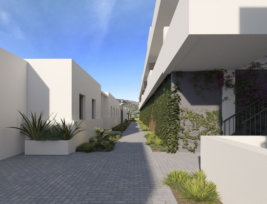 Sale · Bungalow / Townhouse / Detached / Terraced · La Duquesa · Costa del Sol