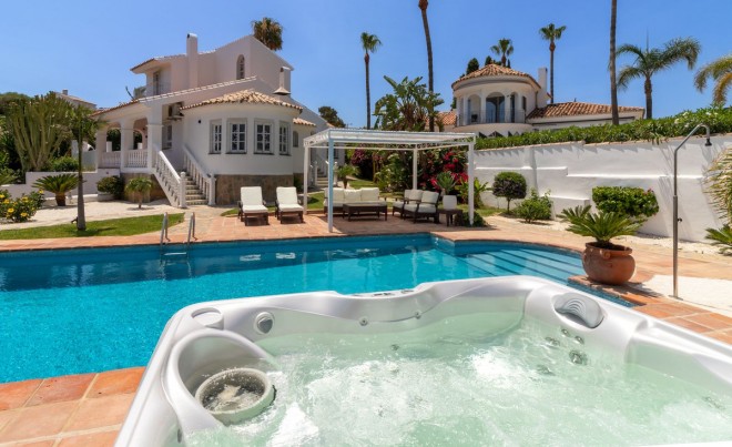 Venta · Villa / Chalet · Estepona · Costa del Sol